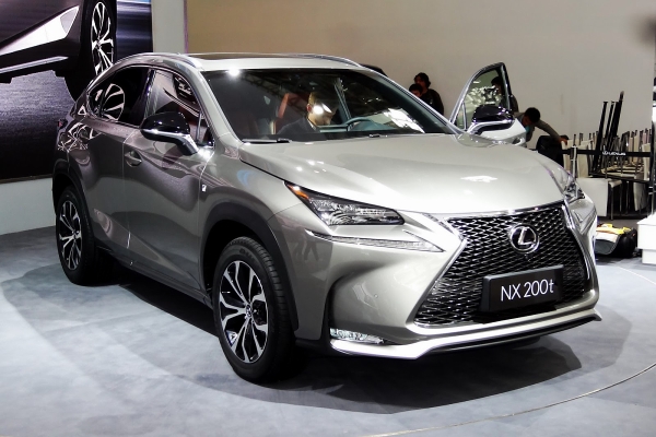 Кроссовер Lexus NX 200t вышел на российский рынок