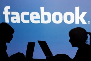 Facebook является самой популярной социальной сетью среди подростков