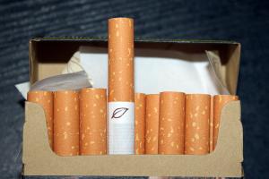 Россиян могут ограничить в свободной транспортировке табачных изделий