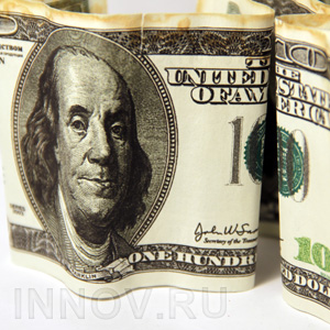 Сегодня в США запущена в обращение новая 100-долларовая банкнота