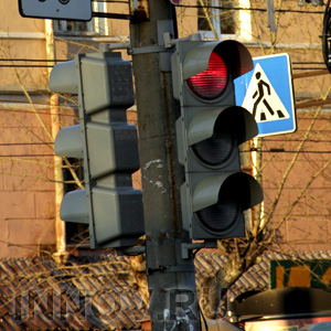 Водительница Porsche на парковке задавила сотрудницу нижегородского МВД