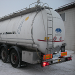 Двое автомойщиков смертельно отравились, моя цистерну