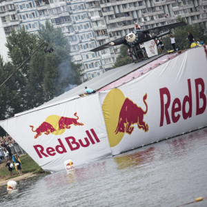 В Москве прошел Red Bull Flugtag 2013