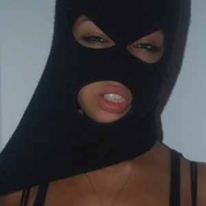 Грабительница с чулком на голове оказалась бывшей сотрудницей