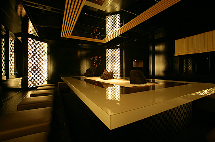 Дизайн ресторана Pontocho Kotoshi в Киото
